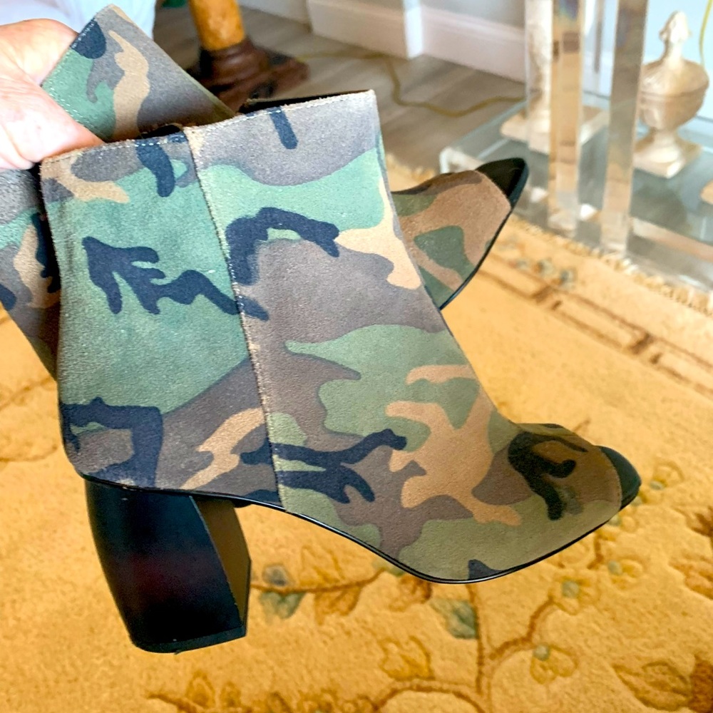 Sanctuary camouflage open toe chunky heel or boot